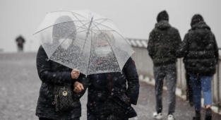 İstanbul'da bazı üniversitelerde sınavlar ertelendi