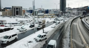 Kar İstanbul'u Esir Aldı
