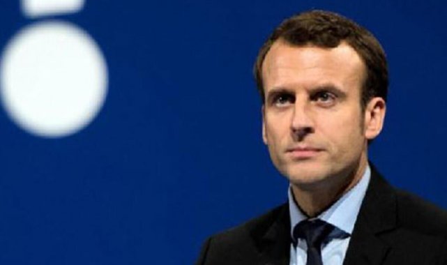Macron'dan tepki çeken hareket! Gazeteciler salonu terk etti