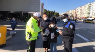 AVM'lerde Vatandaşlara Trafik Eğitimi 