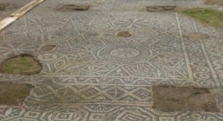 Bursa'da Roma tarihinin ilk kilisesinin üzeri kapatılmış