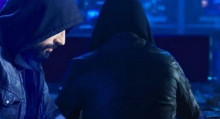 Tarkan ve Yeni Şarkısı Geççek Türkiye'nin Gündemine Oturdu