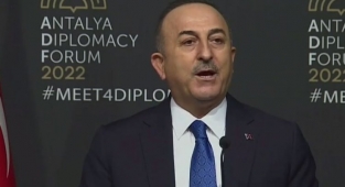 Bakan Çavuşoğlu: İnsani koridoru vurguladık