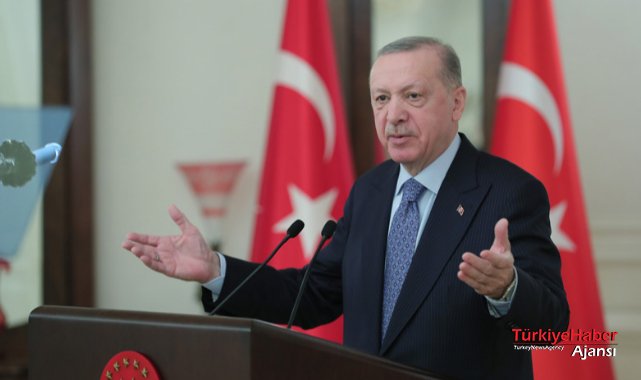Devlet Övünç Madalyaları Tevdi Ediliyor