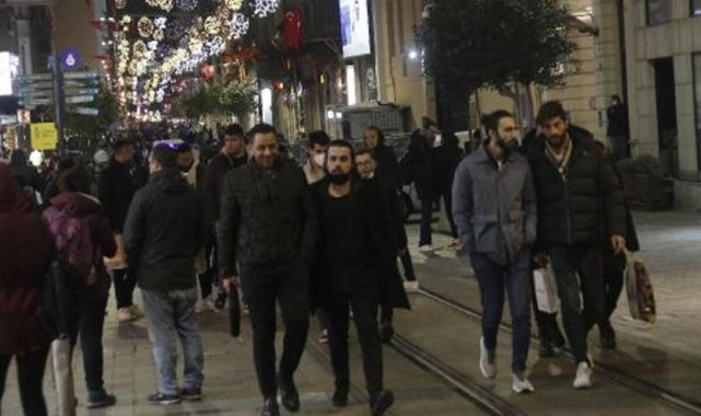 İstiklal Caddesi'nde maske kararına çabuk uyum sağlandı