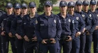 Kadın Polis Sayısı Artınca Şimdi Daha GÜÇLÜYÜZ.. 