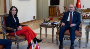 TBMM Başkanı Şentop, Almanya Federal Meclis Başkanvekili Özoğuz'u kabul etti