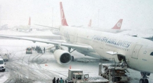 THY ve AnadoluJet'in 192 seferi hava muhalefeti nedeniyle iptal edildi