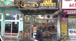 Yangında iş yeri yanan esnafın zararı, kamu ve STK dayanışmasıyla giderildi