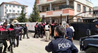 Adana'da polise silahlı saldırı: 2 yaralı