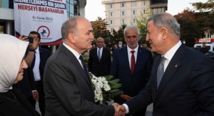 Bakan Akar Düzcelilerle buluştu