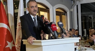 Bakan Özer: Öğretmenlik Meslek Kanunu yönetmeliği son aşamada