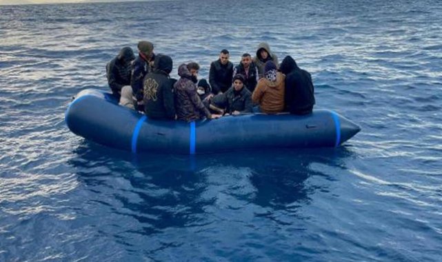 Bodrum'da 38 kaçak göçmen kurtarıldı, 8 kaçak göçmen yakalandı
