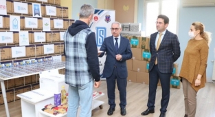 Bursa Denetimli Serbestlik'ten ihtiyaç sahiplerine gıda yardımı