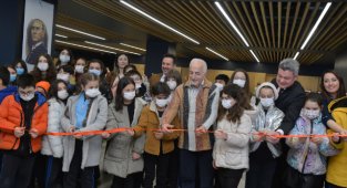 Dünya Şiir Günü'nde Dizeler Tuallere Yansıdı