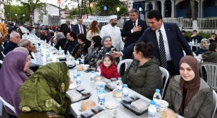 Ramazan’ın bereketi Osmangazi ile Balkanlar’a taştı