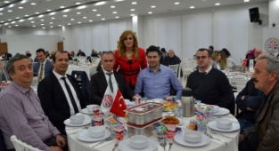 Terlan Kaya, Esnaf ve Sanatçıları İftarda Buluşturdu