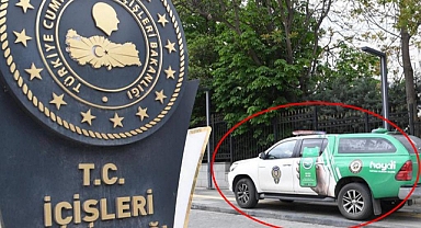 İçişleri Bakanlığı Önünde Çekilen Fotoğraf Çok Konuşulacak