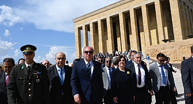 Memleket Partisi 1. Yıldönümünde Anıtkabir'de
