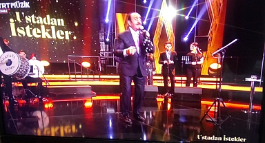 TV'de Mustafa Keser'den Trafik Görevlileri İçin Şarkı İstedi 