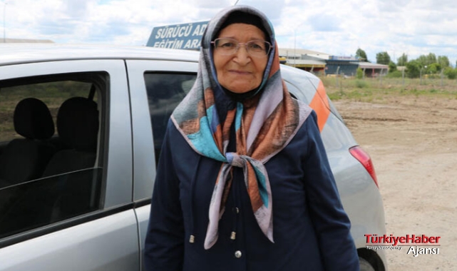 Afyonkarahisarlı kadın 69 yaşında ehliyet aldı