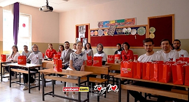 Arabam Senin Projesi İle İhtiyaç Sahibi Okullara Oyuncak Araba Ulaştırıldı