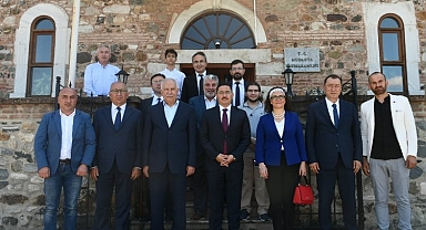 Eski bakan Başesgioğlu'ndan Bursa Mudanya'da hemşehri ziyareti