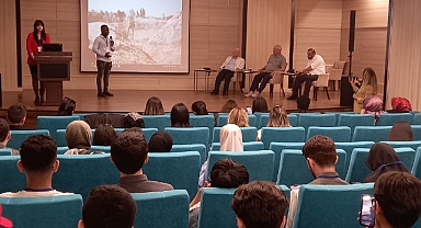 İAÜ'de Tömer'ler Arası Şiir ve Münazara Yarışması Yapıldı 