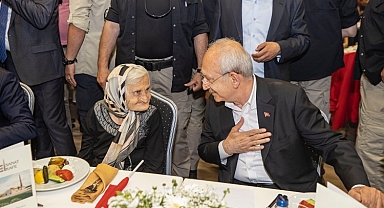 Kılıçdaroğlu İzmir’de Balkan ve Rumeli göçmenleriyle buluştu