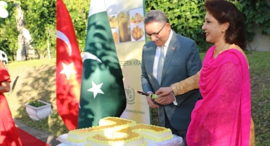 Ankara'daki Pakistan Büyükelçiliğinde Mango Festivali Düzenlendi