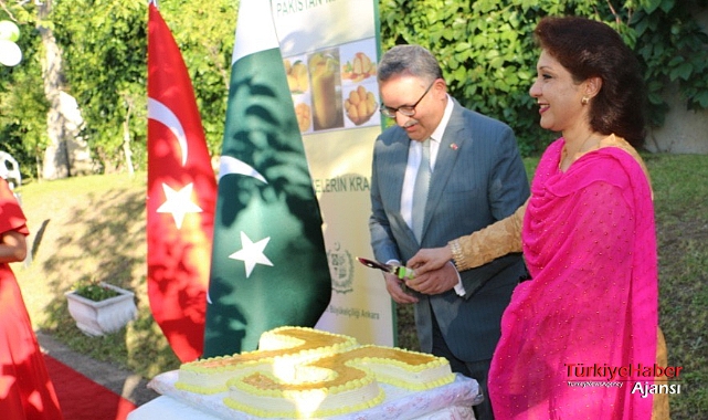 Ankara'daki Pakistan Büyükelçiliğinde Mango Festivali Düzenlendi