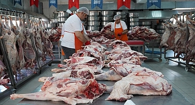 İstanbul Üsküdar'da 50 ton kurban eti dağıtıldı