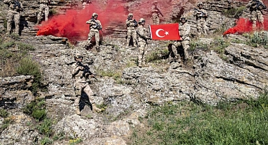 Komandolar dosta güven, düşmana korku veriyor