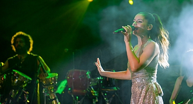 Atiye,30 Ağustos Zafer Bayramı’nda İzmir Kirazlı’da Sahne Aldı