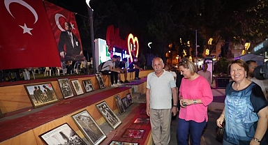 Başkan Hürriyet, Atatürk Fotoğrafları sergisini ziyaret etti