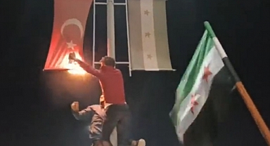 Özgür Suriye Ordusu Türkiye'ye Karşı Ayaklandı, Türk Bayrağı Yaktı