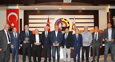 Afyonkarahisar ihracatının yıldızları ödüllerine kavuştu