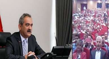 Bakan Özer Mersin'deki eğitim toplantısına katıldı