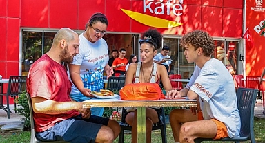 Mutluluğun adresi Down Kafe misafirlerini bekliyor