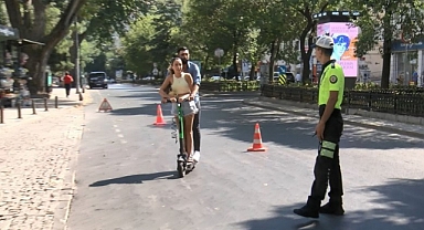 Antalya'da kaza sonrası scooter denetimleri artırıldı 
