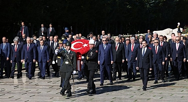 Cumhurbaşkanı Erdoğan Anıtkabir'de