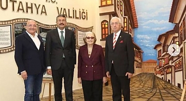 Kütahya Valisi Ali Çelik'ten Gülten Dayıoğlu'na TEBRİK...