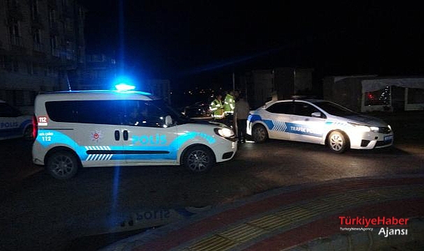 Alkolden ehliyeti alınan sürücü, alkollü araç kullanırken yakalandı