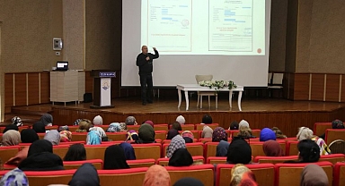 GÖLMEK'ten 'dijital platform' eğitimi