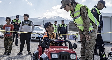 Depremzede Çocuklara Trafik Eğitimi Verildi