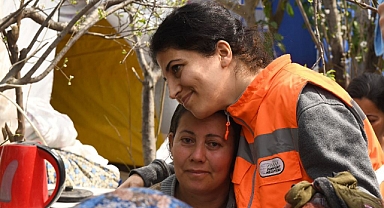 Esenyurtlu Kadınlar Hataylı Kardeşlerini Unutmadı