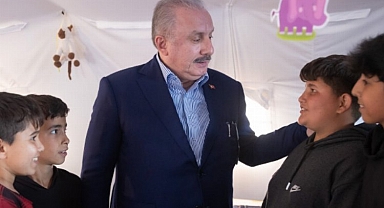 Şentop, Hatay'da çadır kentleri ziyaret etti