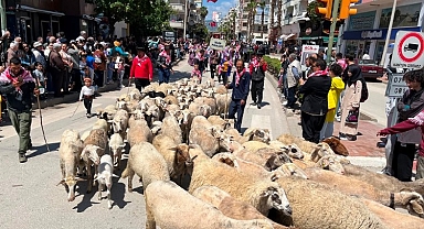 Antalya'da Yörükler temsili göç ettiler