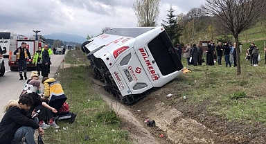 Bozüyük'te otobüs kazası: 12 yaralı!