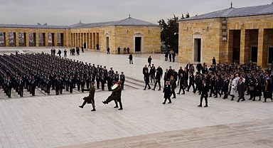 Polis Heyeti Atanın Huzurunda..!